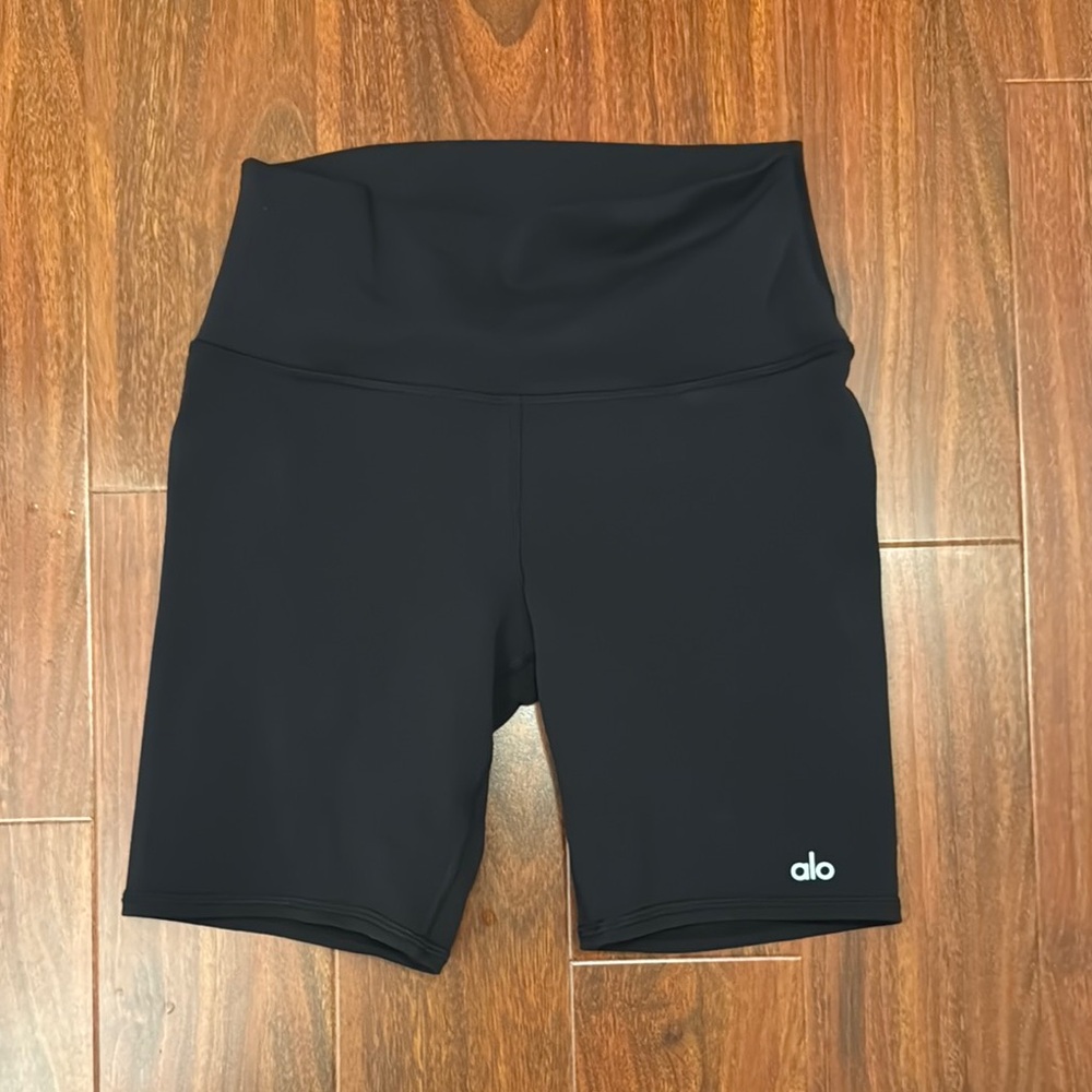 ALO Yoga Black High-Waist Bike Shorts, Size Medium